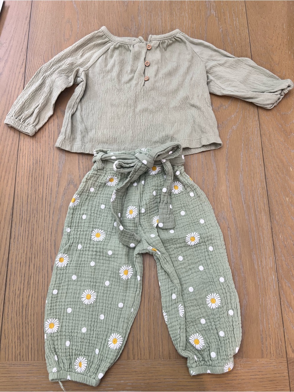 Carter's Olive Green Two-Piece Set with Daisy Print
